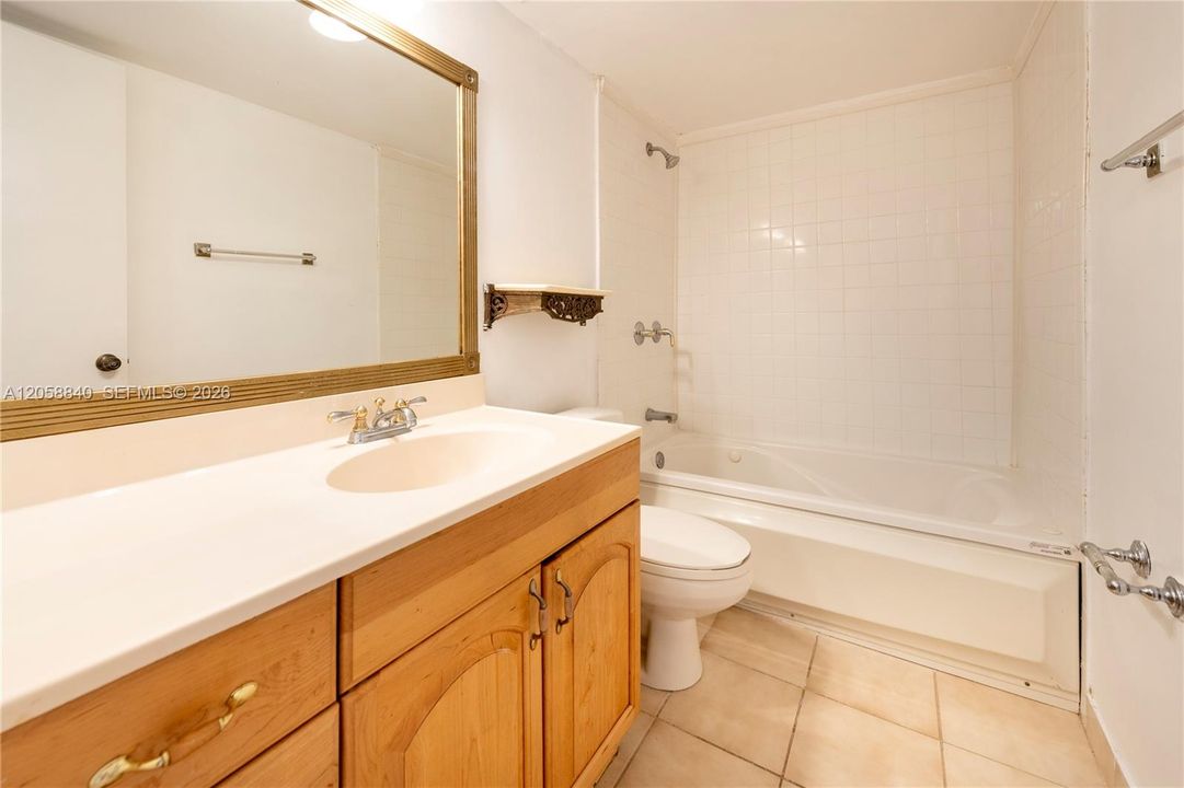 For Sale: $215,000 (2 beds, 2 baths, 1450 Square Feet)