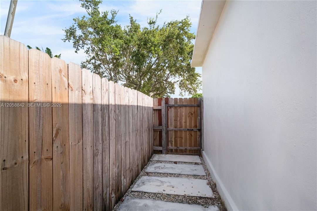 En Venta: $600,000 (3 camas, 2 baños, 1385 Pies cuadrados)