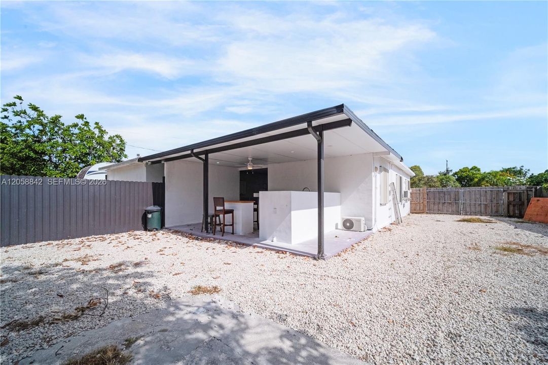 En Venta: $600,000 (3 camas, 2 baños, 1385 Pies cuadrados)