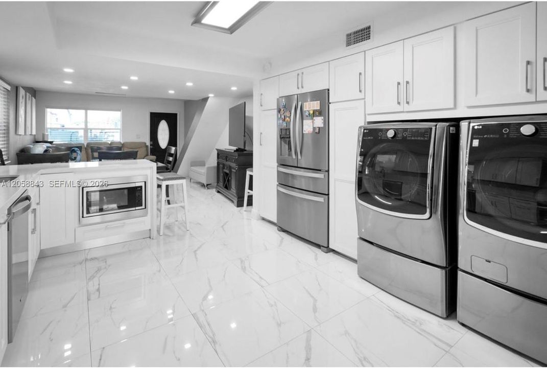 En Venta: $410,000 (3 camas, 2 baños, 1053 Pies cuadrados)