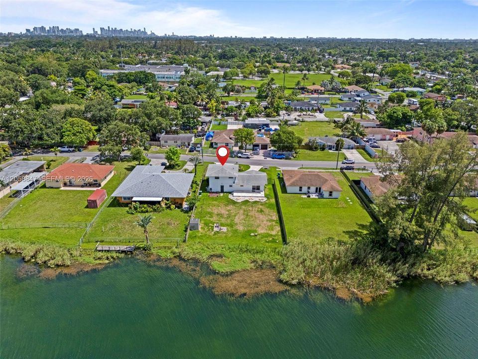 На продажу: $625,000 (3 спален, 2 ванн, 1557 Квадратных фут)