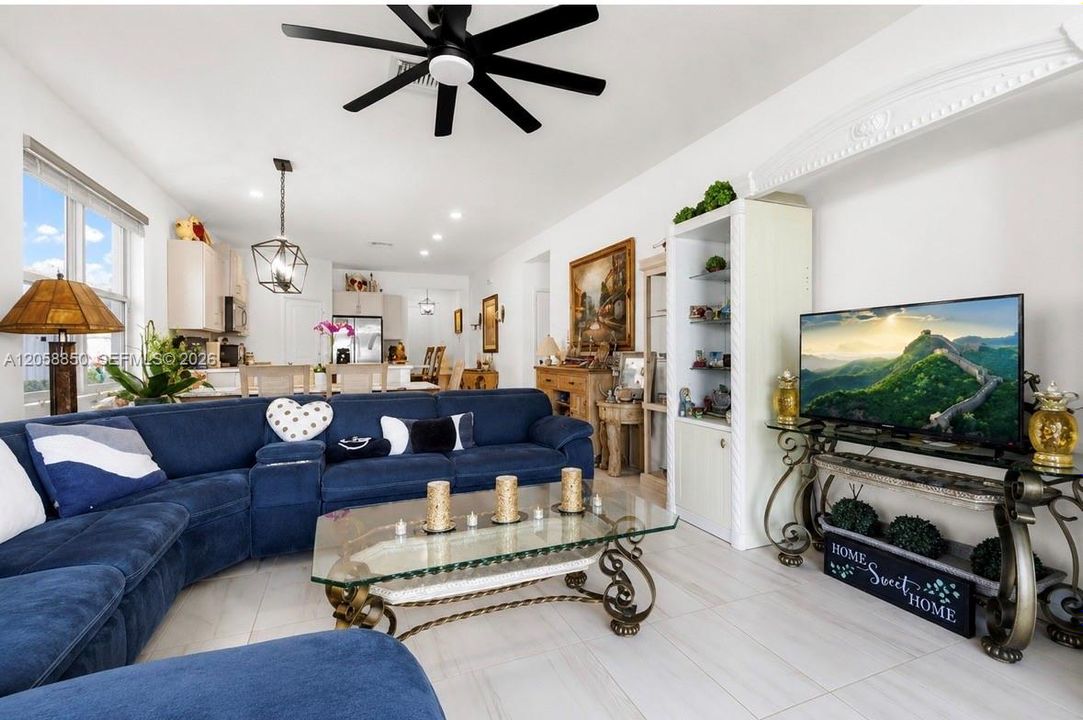 На продажу: $699,999 (5 спален, 4 ванн, 2944 Квадратных фут)