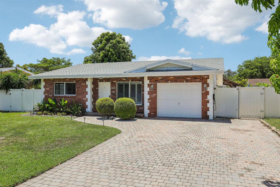 3-web-or-mls-NW 68th St-S2207-003