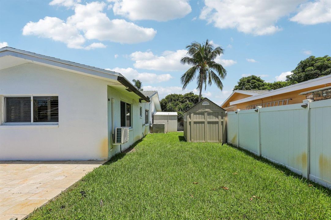 49-web-or-mls-NW 68th St-S2207-049