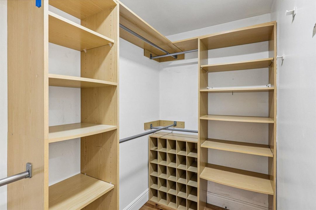 38-web-or-mls-NW 68th St-S2207-038