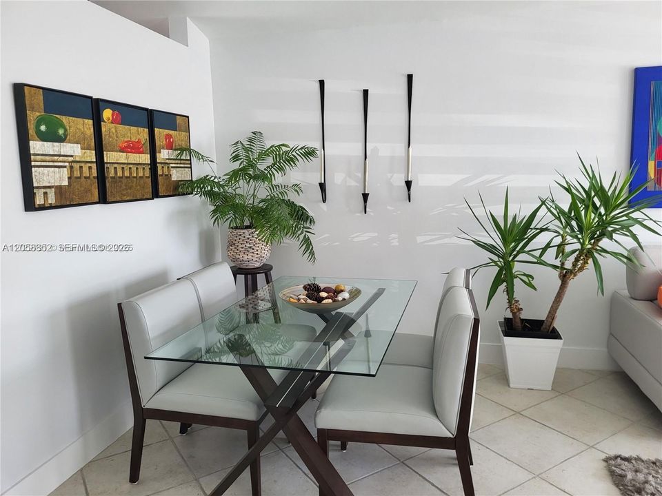 Active With Contract: $3,100 (3 beds, 2 baths, 1276 Square Feet)