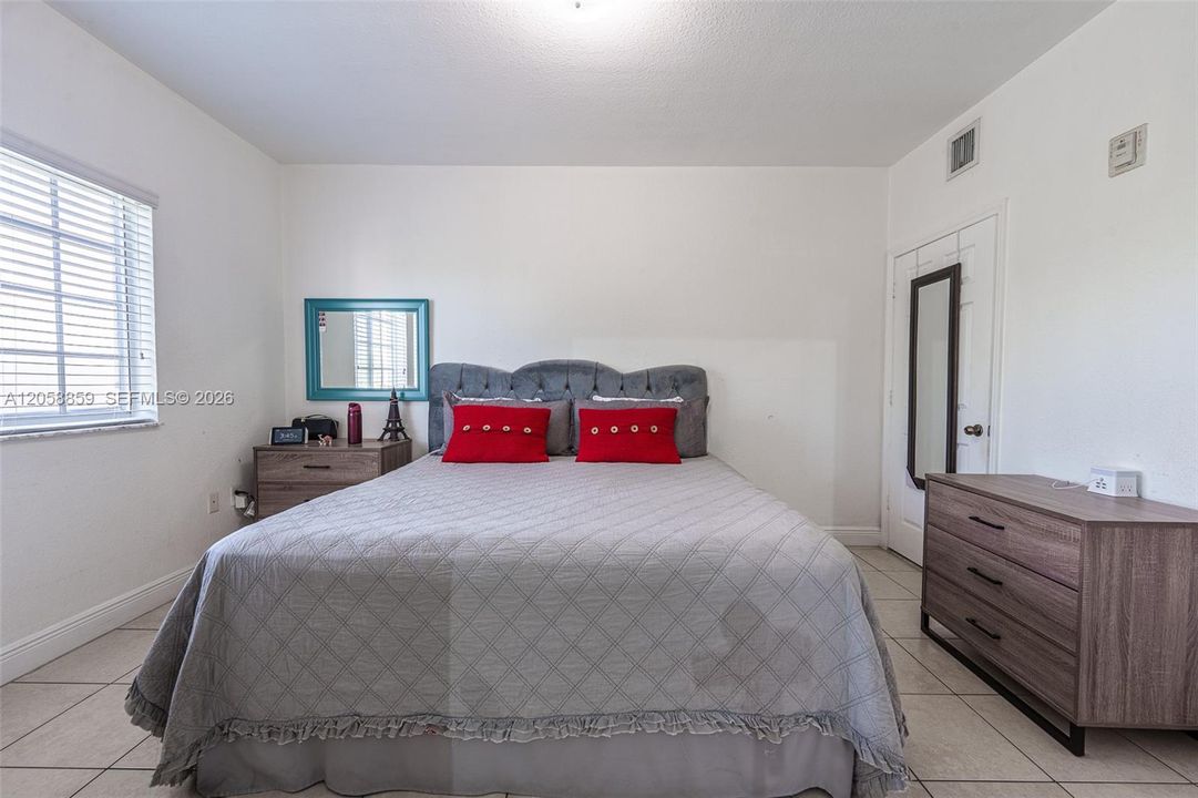 В аренду: $2,600 (3 спален, 2 ванн, 1186 Квадратных фут)