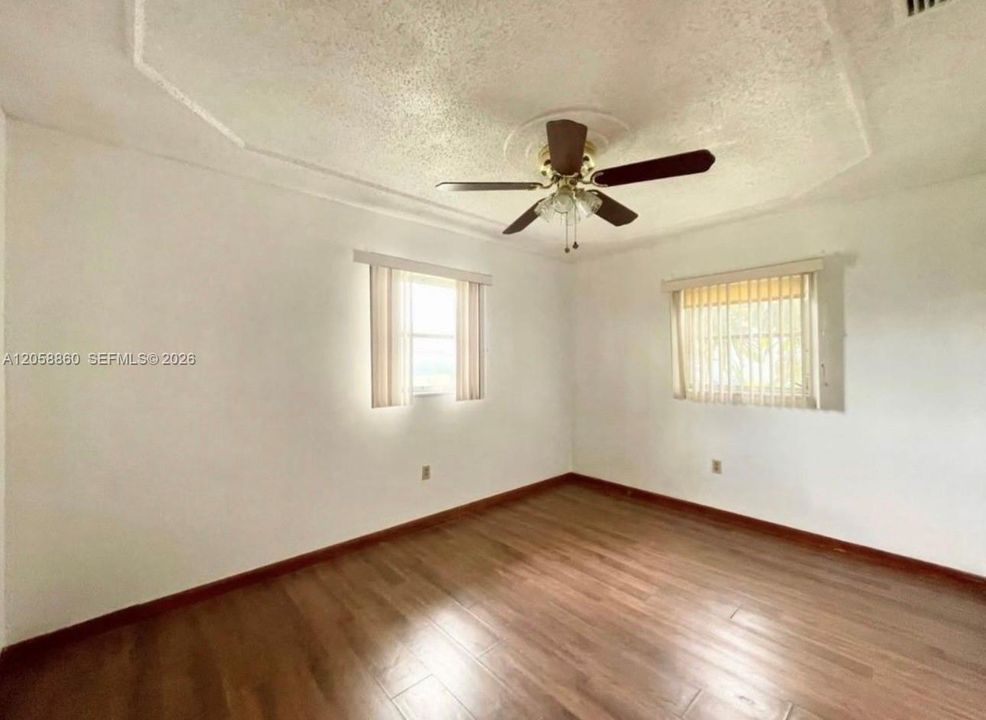 В аренду: $1,750 (3 спален, 2 ванн, 1357 Квадратных фут)