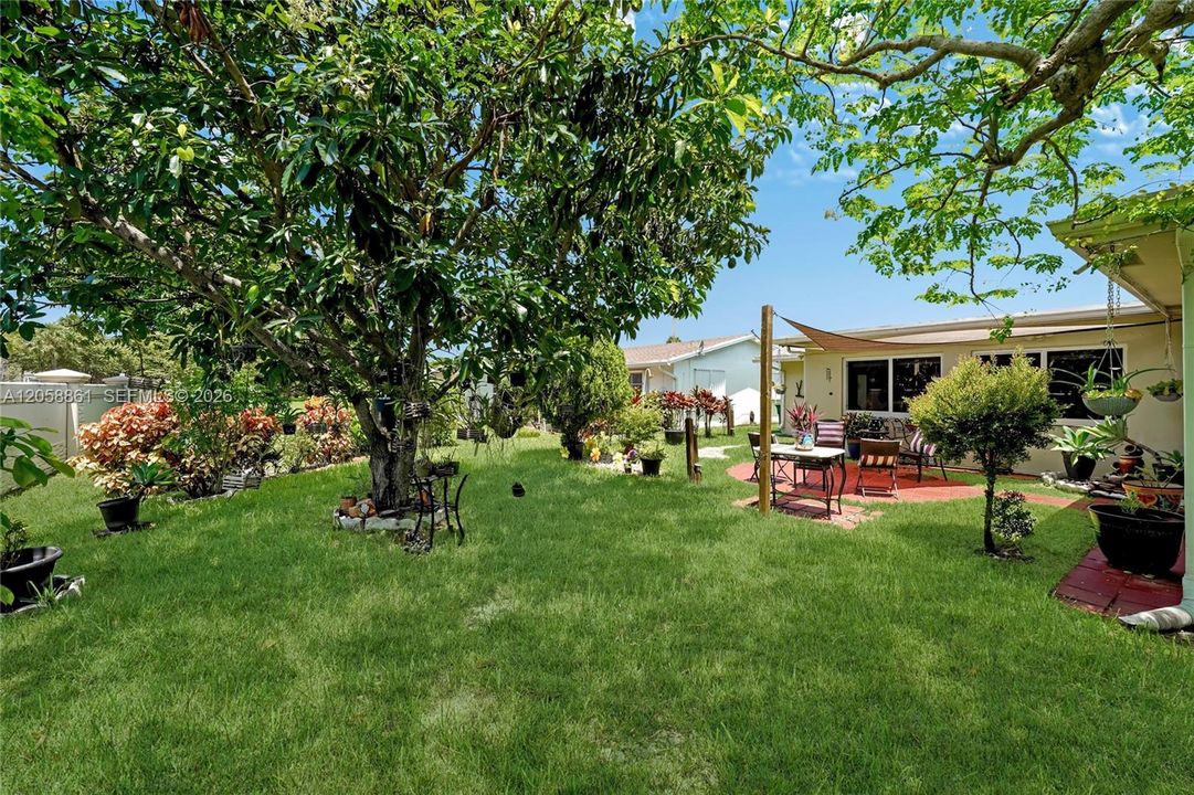 На продажу: $399,000 (3 спален, 2 ванн, 1298 Квадратных фут)