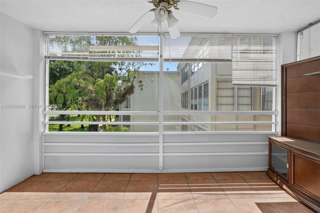 En Venta: $90,000 (1 camas, 1 baños, 705 Pies cuadrados)