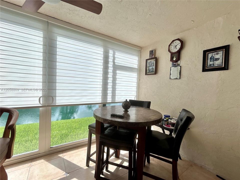 For Sale: $270,000 (2 beds, 2 baths, 1190 Square Feet)