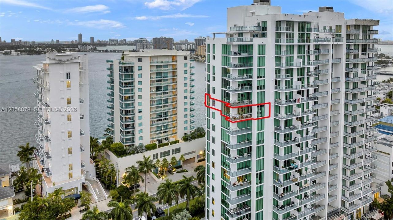 На продажу: $1,099,000 (3 спален, 3 ванн, 1358 Квадратных фут)