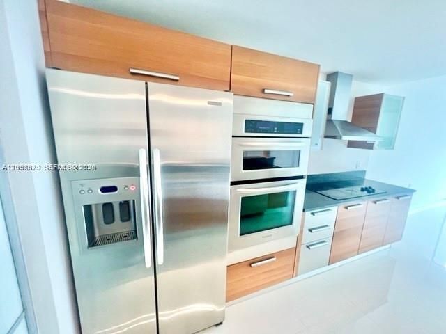 For Rent: $2,570 (0 beds, 1 baths, 779 Square Feet)