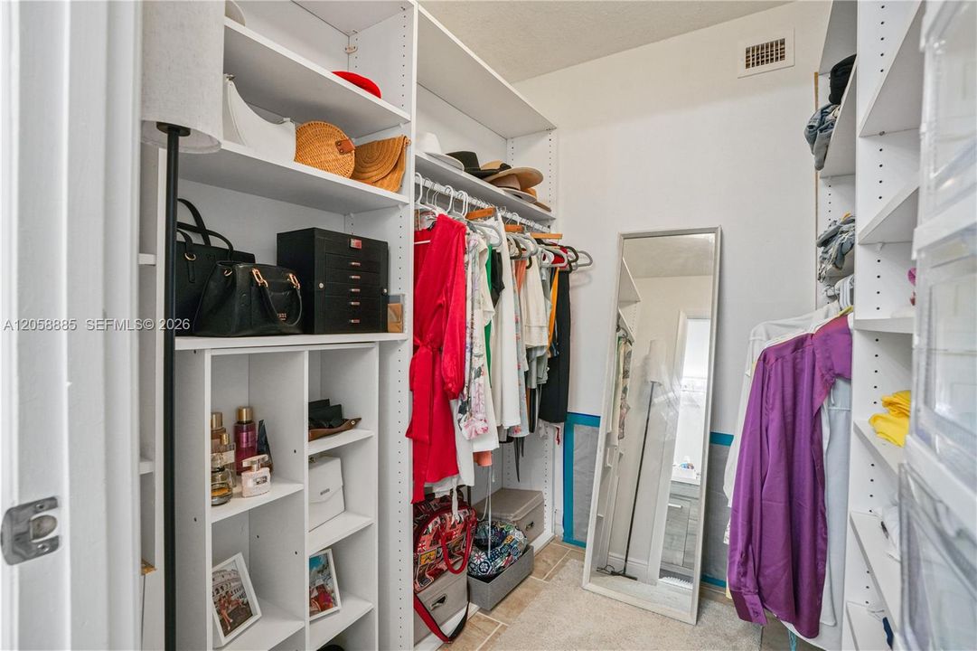 В аренду: $2,200 (1 спален, 1 ванн, 1005 Квадратных фут)