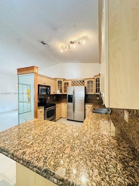 For Sale: $869,000 (3 beds, 2 baths, 2482 Square Feet)