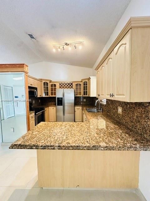 For Sale: $869,000 (3 beds, 2 baths, 2482 Square Feet)