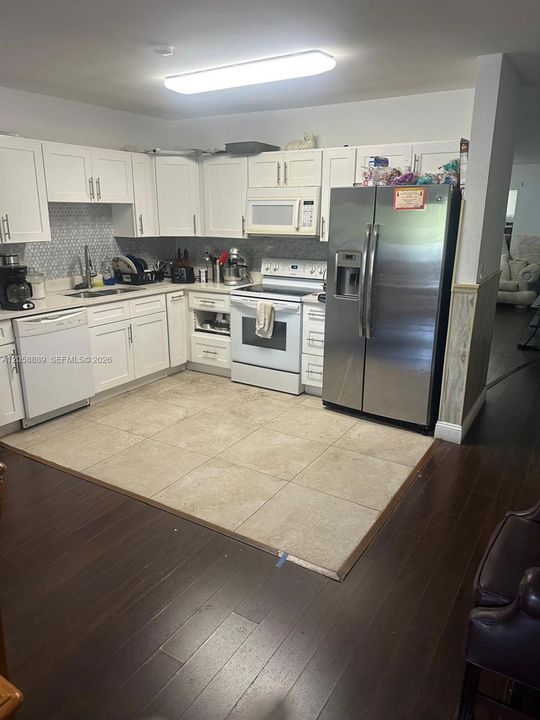 For Rent: $3,500 (3 beds, 2 baths, 3838 Square Feet)