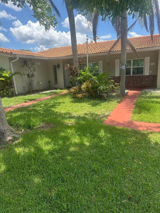 For Rent: $3,500 (3 beds, 2 baths, 3838 Square Feet)