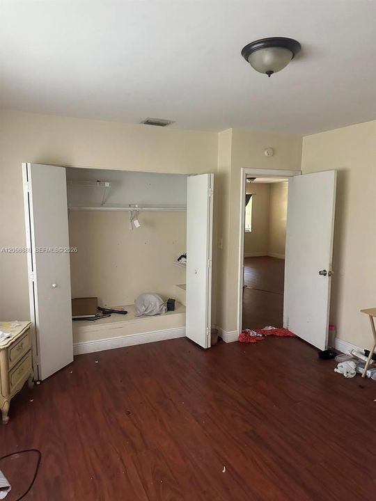For Rent: $3,500 (3 beds, 2 baths, 3838 Square Feet)