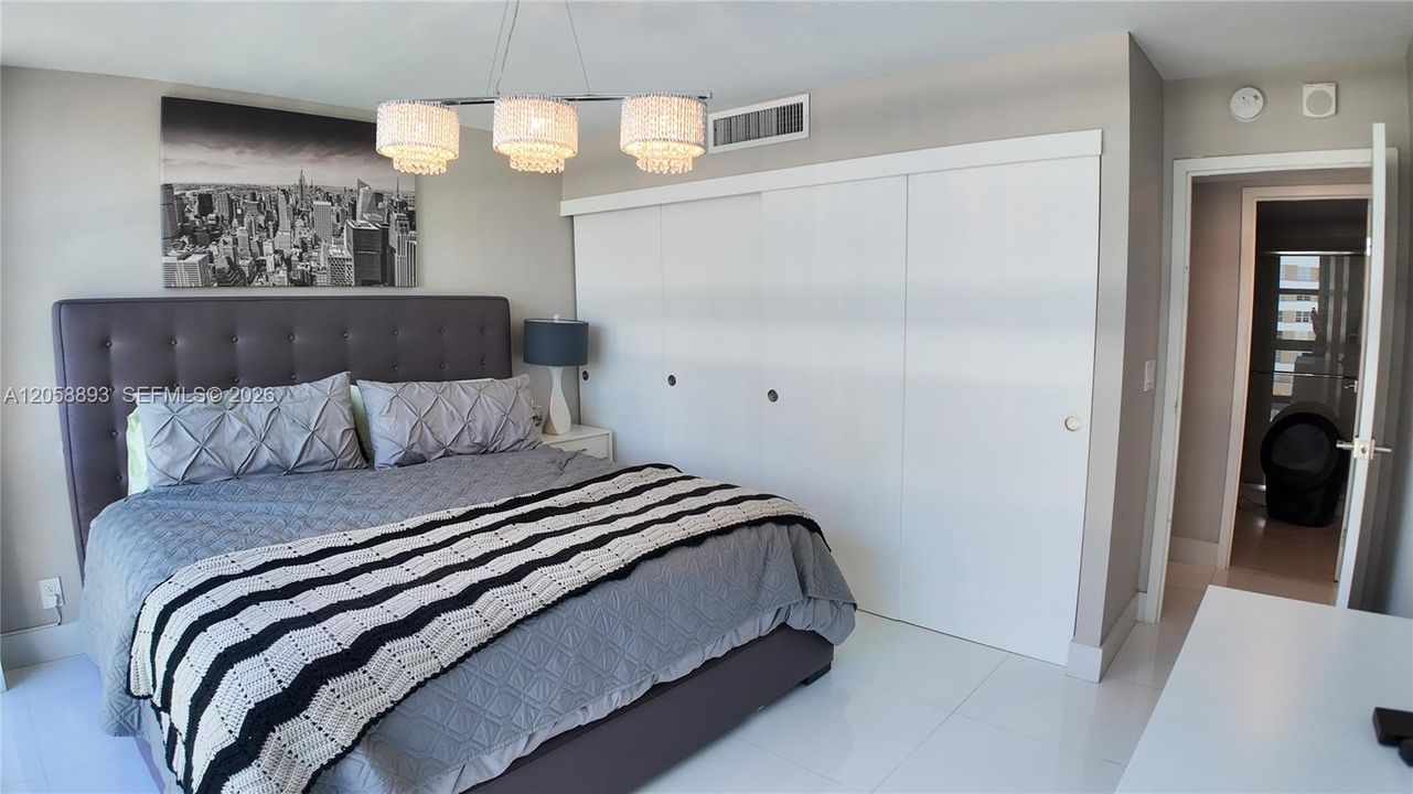 For Rent: $3,300 (2 beds, 2 baths, 1270 Square Feet)