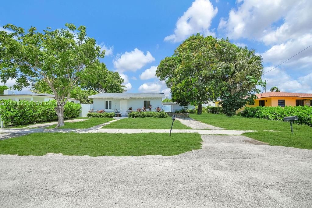 For Sale: $655,000 (0 beds, 0 baths, 1608 Square Feet)