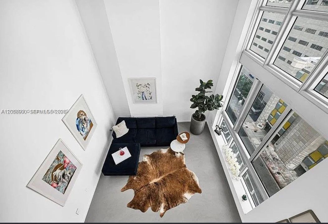 В аренду: $4,700 (1 спален, 1 ванн, 1034 Квадратных фут)