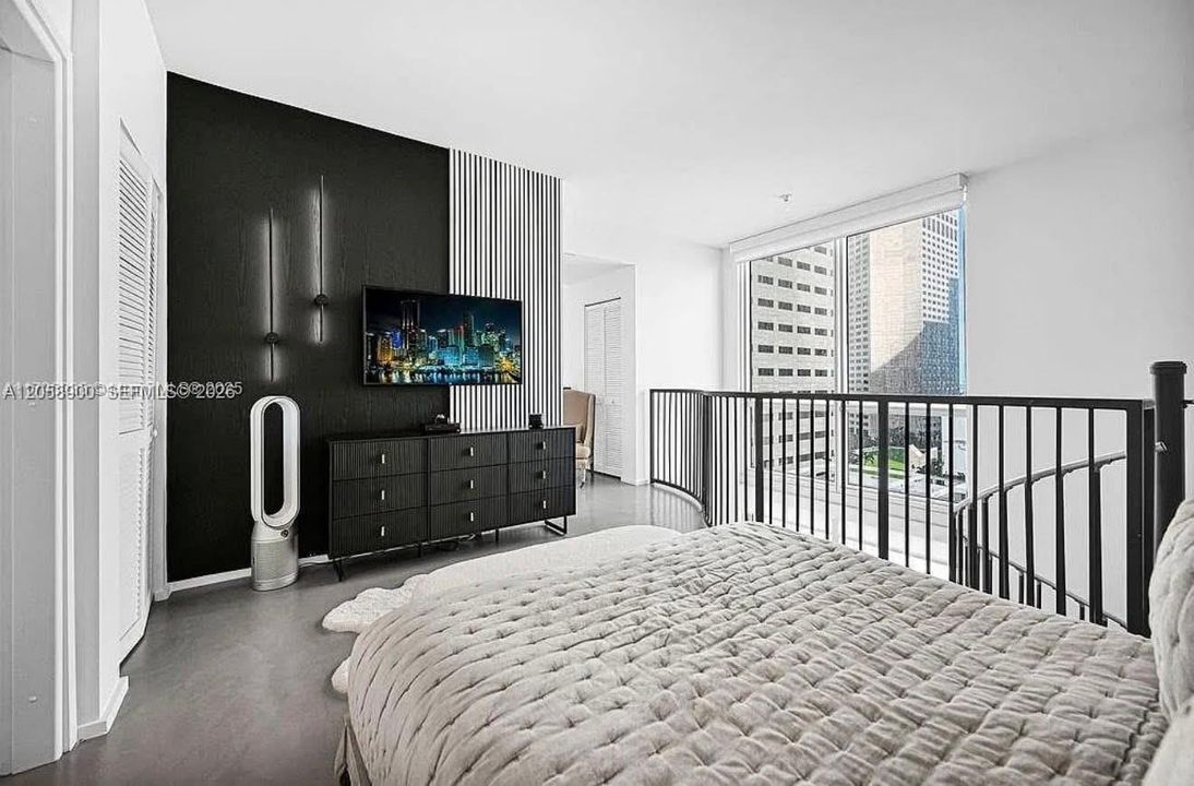В аренду: $4,700 (1 спален, 1 ванн, 1034 Квадратных фут)