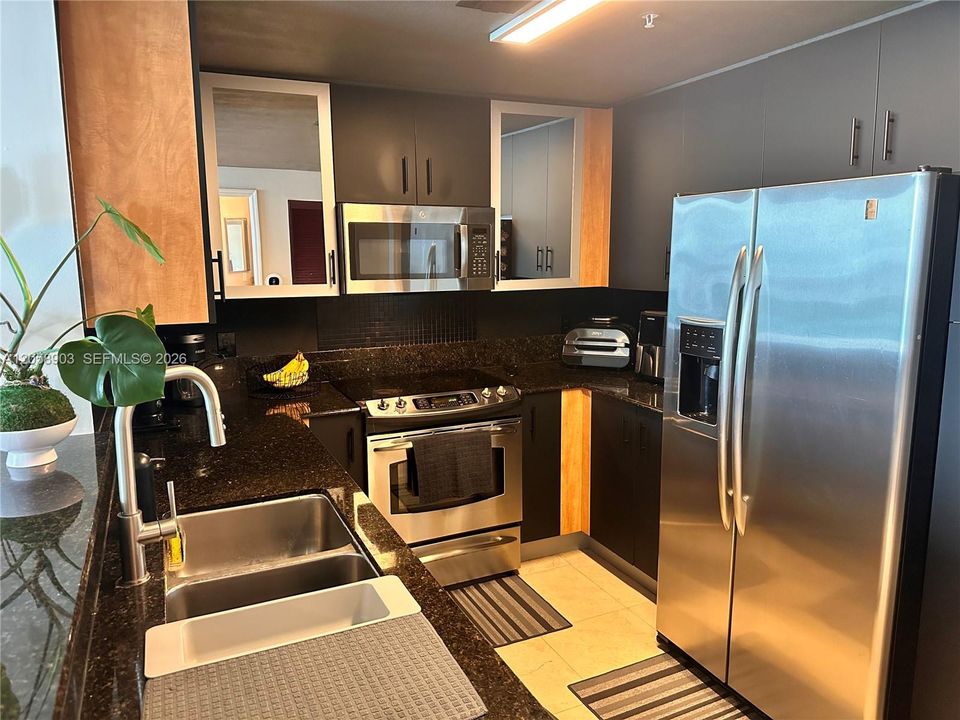 В аренду: $3,600 (2 спален, 2 ванн, 1223 Квадратных фут)