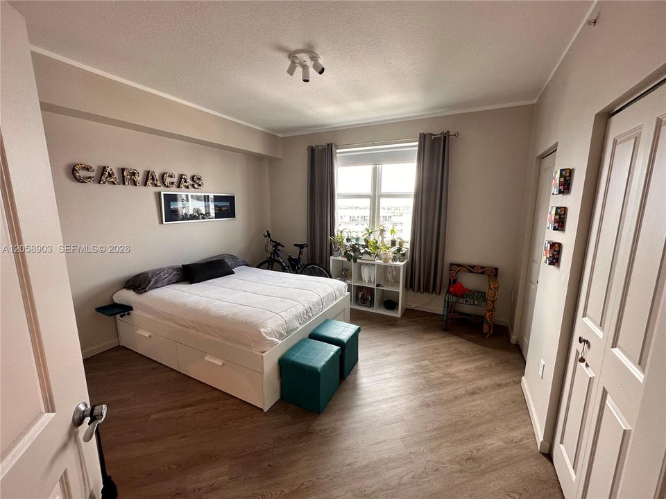 В аренду: $3,600 (2 спален, 2 ванн, 1223 Квадратных фут)
