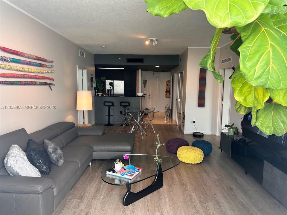 В аренду: $3,600 (2 спален, 2 ванн, 1223 Квадратных фут)