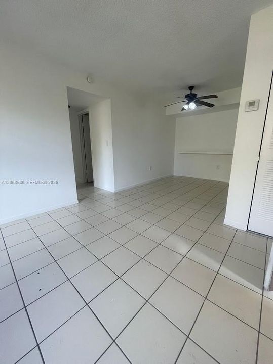For Rent: $2,150 (2 beds, 1 baths, 758 Square Feet)