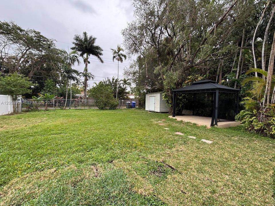 En Renta: $3,200 (2 camas, 2 baños, 1000 Pies cuadrados)
