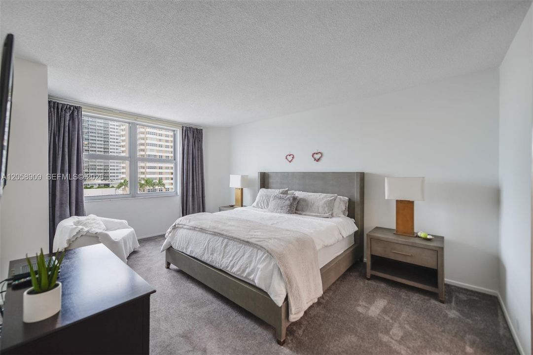 For Rent: $4,200 (3 beds, 2 baths, 1740 Square Feet)