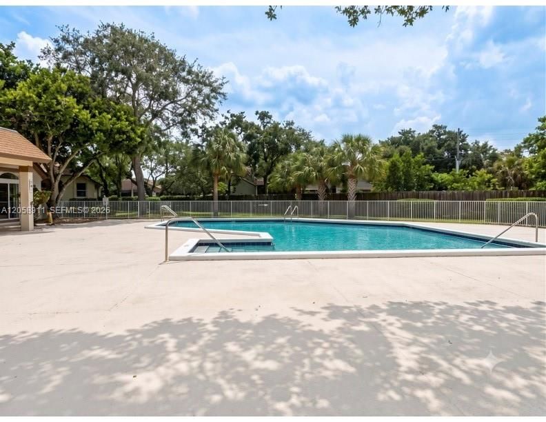 For Rent: $2,100 (2 beds, 2 baths, 1100 Square Feet)