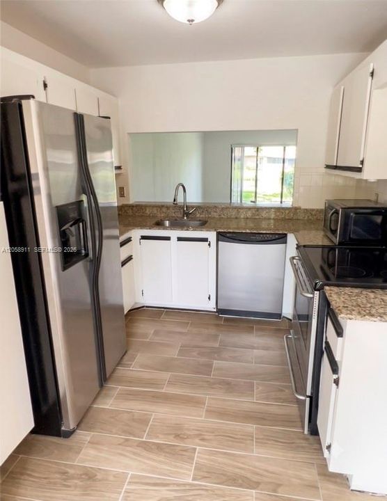 For Rent: $2,100 (2 beds, 2 baths, 1100 Square Feet)