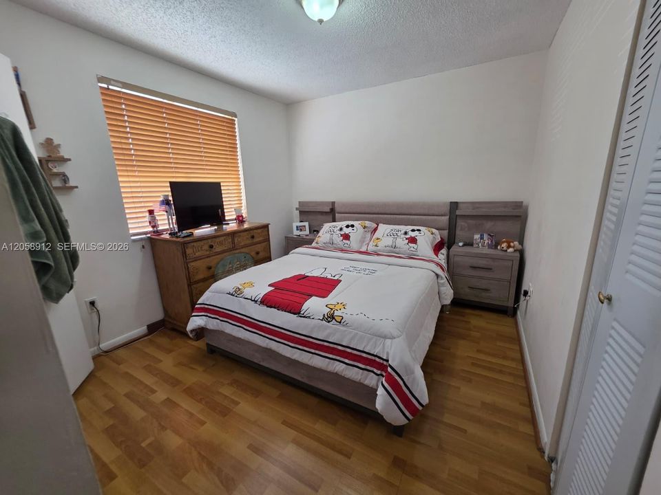 For Sale: $299,888 (2 beds, 2 baths, 1020 Square Feet)
