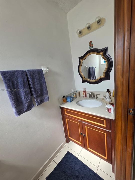 For Sale: $299,888 (2 beds, 2 baths, 1020 Square Feet)