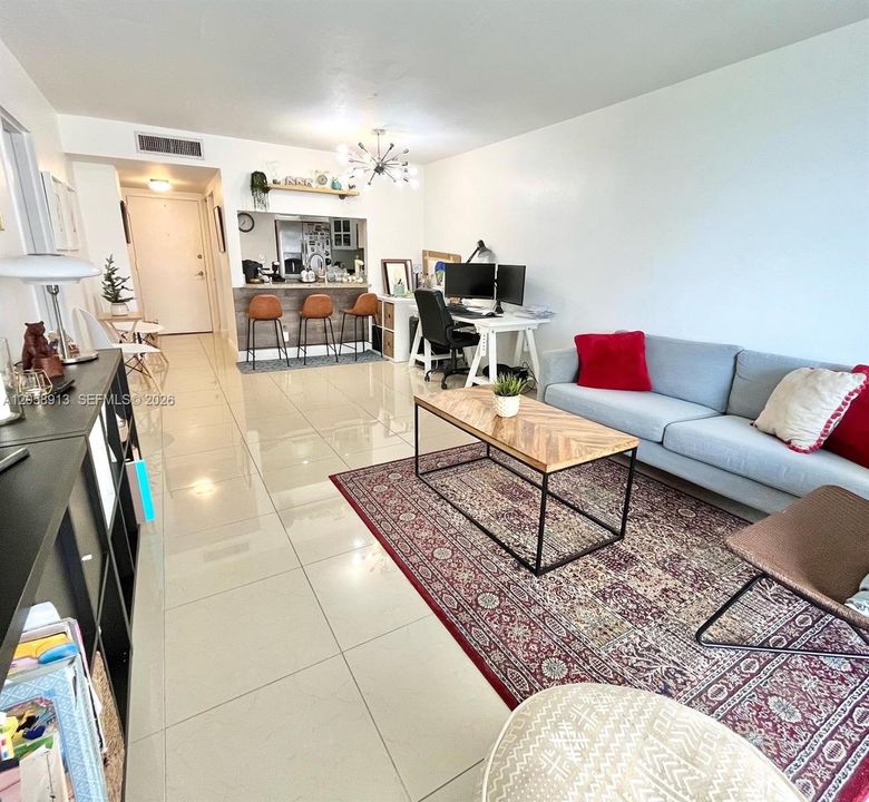 В аренду: $1,800 (1 спален, 1 ванн, 772 Квадратных фут)