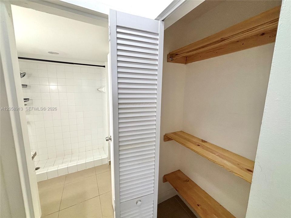 В аренду: $1,800 (1 спален, 1 ванн, 772 Квадратных фут)