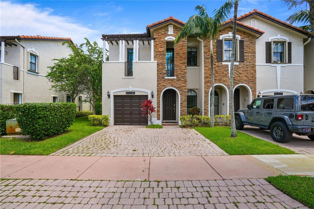 For Sale: $639,900 (3 beds, 2 baths, 1854 Square Feet)