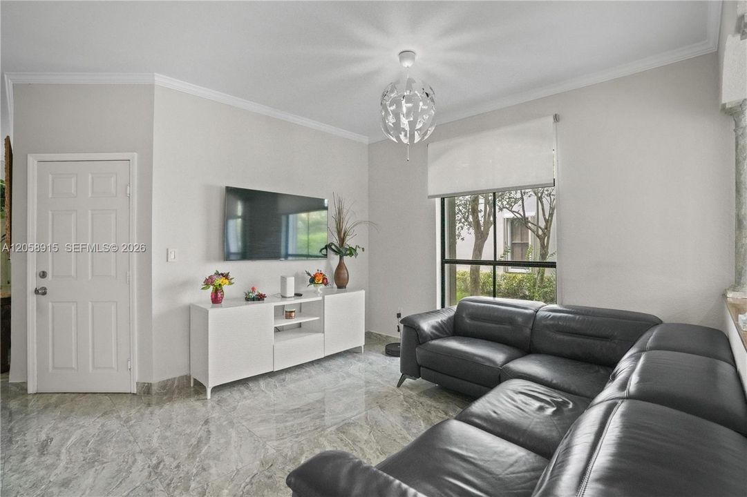For Sale: $639,900 (3 beds, 2 baths, 1854 Square Feet)