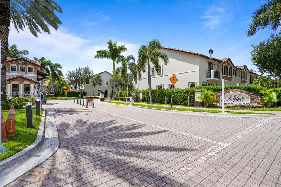 For Sale: $639,900 (3 beds, 2 baths, 1854 Square Feet)