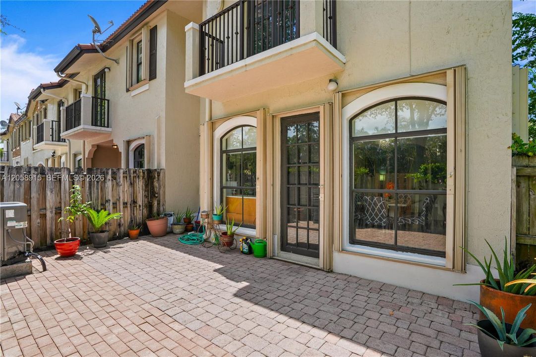 For Sale: $639,900 (3 beds, 2 baths, 1854 Square Feet)