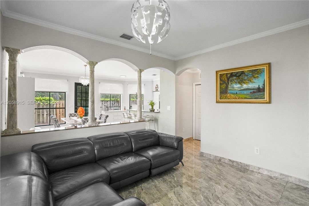 For Sale: $639,900 (3 beds, 2 baths, 1854 Square Feet)