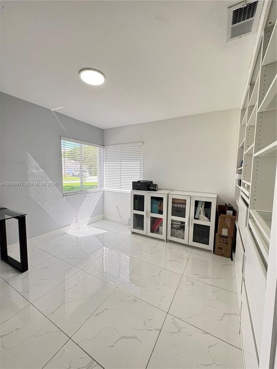 В аренду: $4,780 (4 спален, 3 ванн, 2114 Квадратных фут)
