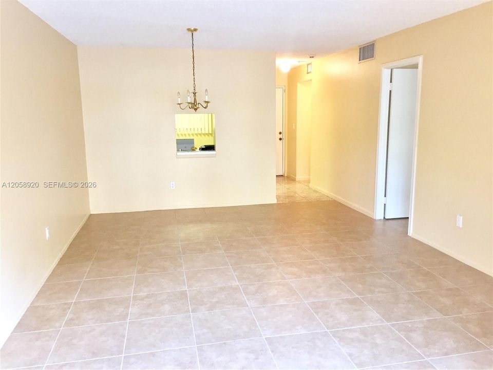 В аренду: $1,870 (1 спален, 1 ванн, 712 Квадратных фут)