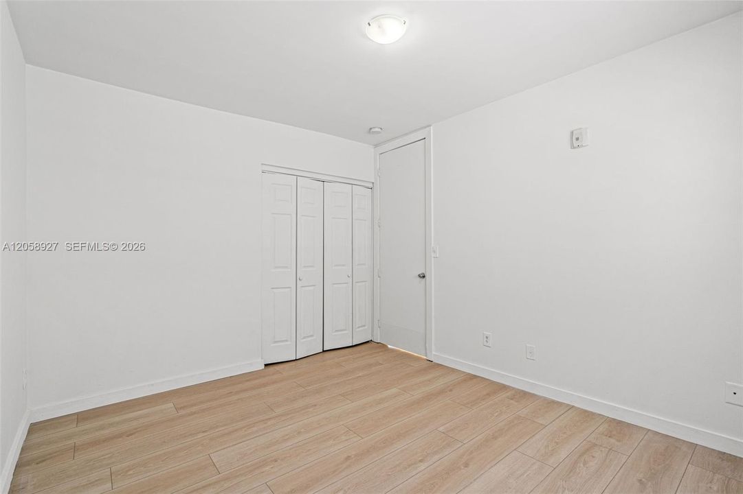 В аренду: $2,600 (2 спален, 2 ванн, 900 Квадратных фут)