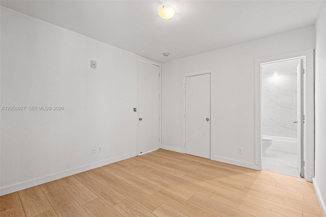 В аренду: $2,600 (2 спален, 2 ванн, 900 Квадратных фут)