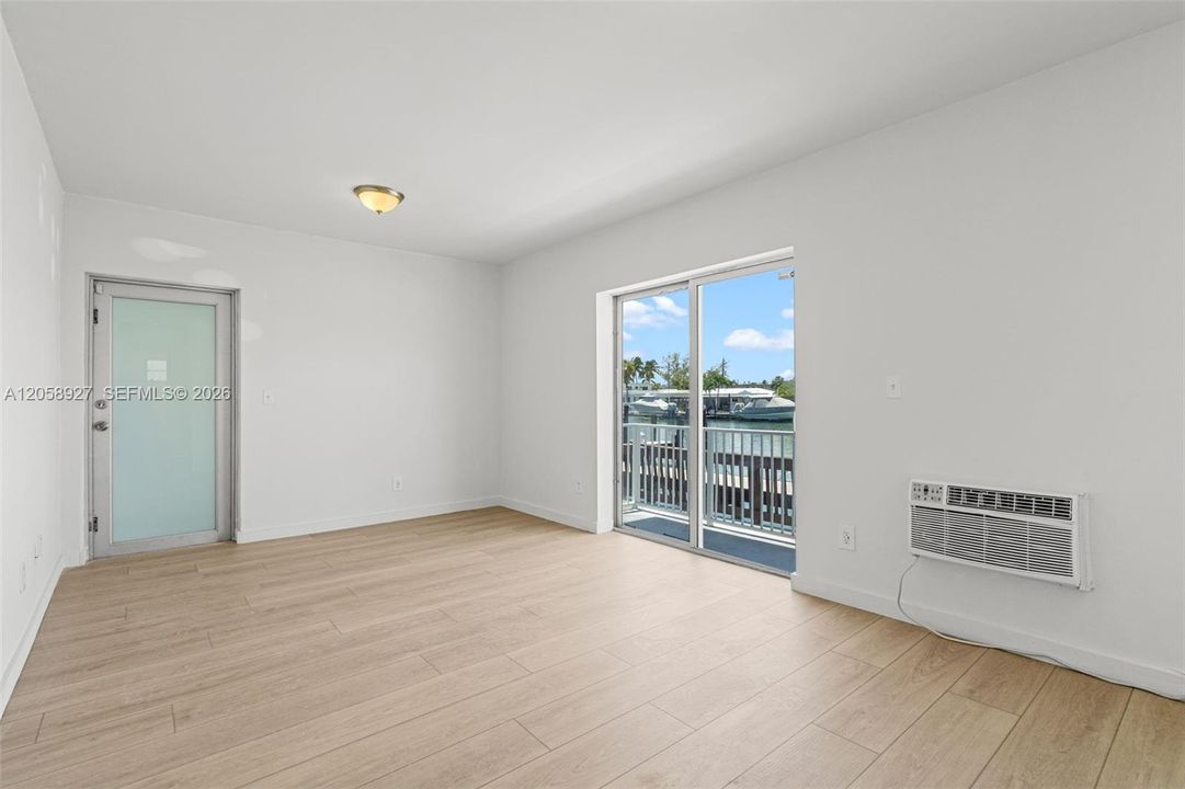 В аренду: $2,600 (2 спален, 2 ванн, 900 Квадратных фут)