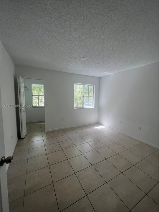En Renta: $2,300 (2 camas, 2 baños, 1072 Pies cuadrados)